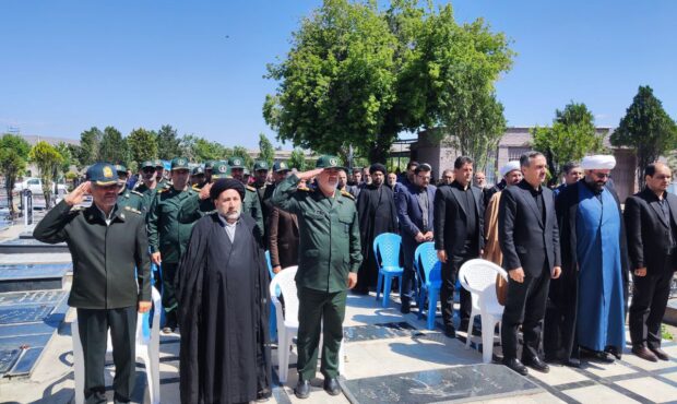 مراسم یادبود رئیس‌جمهور و همراهان در چایپاره