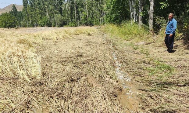 خسارت سنگین تگرگ و سیلاب در روستای دوزن چایپاره