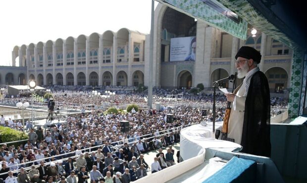 نماز جمعه امروز تهران به امامت رهبر معظم انقلاب